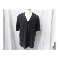 Sarah Neal classic blouse 10-12 Sarah Neal - Size: 10 - Black - Blouse