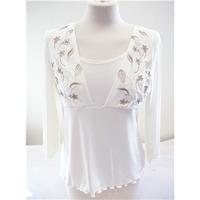 saloos collection size s cream long sleeved top