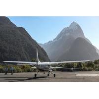 scenic flight transfer to queenstown from milford sound