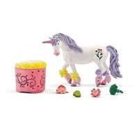 Schleich Unicorn and Pegasus Care with Feed Set