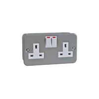 schneider electric gmc132ss 13a metal clad twin switched socket