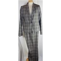 Scanlan & Theodore size 12 grey wool two piece suit