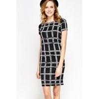 Scoop Neck Grid Check Dress