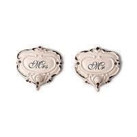 Shabby Chic Hook Set with Mr. and Mrs. Inscription - White