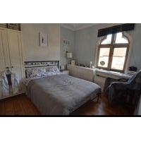 short term let quiet 2 bed flat with 1 large double room to let