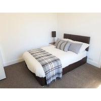 Six double rooms in a furnished house share