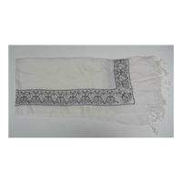 Size Large - White - Scarf