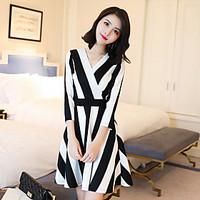 Sign 2017 spring new Korean version of the V-neck dress was thin vertical stripes