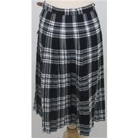 Size small, black checked kilt