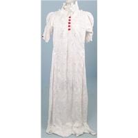 Size: XS - White - Full length dress