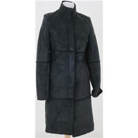 Size M black suede feel coat