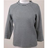 Size S dark navy & cream striped short jumper