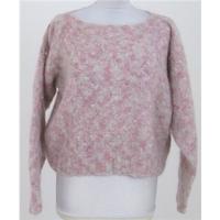 Size M pink & cream cropped jumper