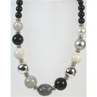 Silver tone black/white/grey bead necklace