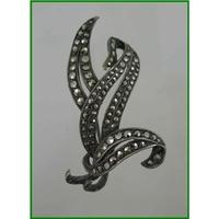 Silver stamped - Size: Medium - Marcasite