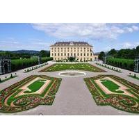 Skip the line: Guided tour Schönbrunn Palace and Vienna Historical City Tour
