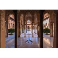 Skip the Line: Alhambra Tour and Granada Hammam