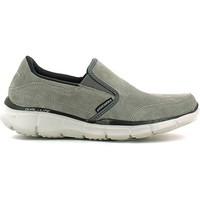Skechers 51502 Slip-on Man Grey men\'s Slip-ons (Shoes) in grey