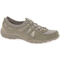 Skechers Breathe Easy Money Bags Womens Casual Sports Trainers women\'s Shoes (Trainers) in BEIGE