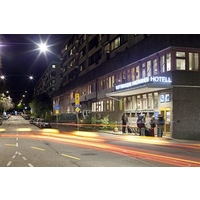 Slottsskogens Vandrarhem & Hotel...