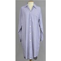 Sleep well in this wonderful nightshirt from Harrods - Size M