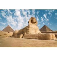 Small-Group Day Tour to Giza Pyramids, Egyptian Museum and Bazaar from Cairo