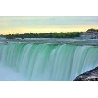 small group niagara falls day tour with lunch with boat ride