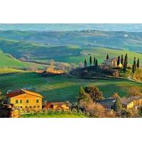 small group wine tasting experience in the tuscan countryside