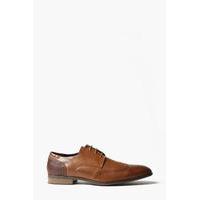 smart wing tipped brogues tan