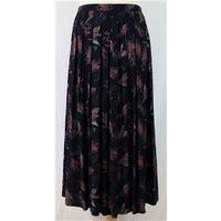 small blackfloral pattern long skirt