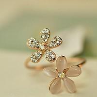 Small Daisy Flowers Rhinestone Adjustable Ring