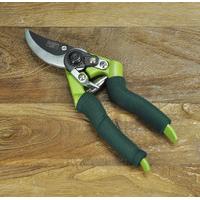 soft grip bypass secateurs by gardman