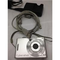 Sony Cyber-shot DSC-W30 Digital Camera [6MP, 3x Optical Zoom]
