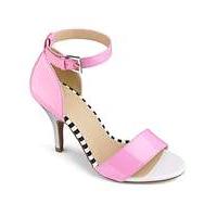 Sole Diva Strappy Sandal EEE Fit