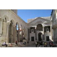 Split Walking Tour Including Diocletian\'s Palace and Traditional Snack