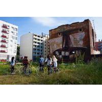 street art barcelona tour with bamboo bicycles