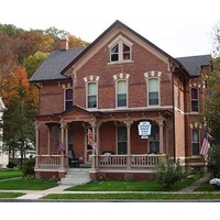 Stauer House B & B