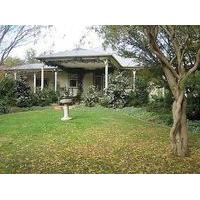 Strathburn Cottage Boutique Bed ...