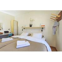 stay hotel hostel apartments