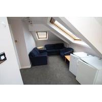 Student Rooms available in 5 bed Maisonette