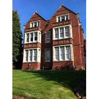 STUDENTS!!!!! 13 Bedrooms!!!!!
