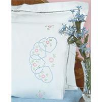 Stamped Pillowcases With White Lace Edge 2/Pkg-Starburst Of Hearts 243079