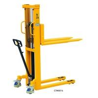 Straddle Leg Manual Stackers 1600 lift height 500kg cap