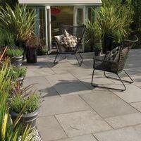 steel grey river washed limestone mixed size paving pack l4570 w3340mm