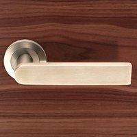 Steelworx SWL1162 Londra Lever Latch Handles on Round Rose