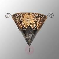 Strikingly decorated Tria natur wall light