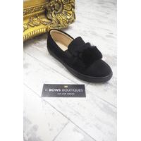 Steph black faux fur detailed pumps