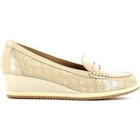 Stonefly 106024 Mocassins Women women\'s Loafers / Casual Shoes in BEIGE