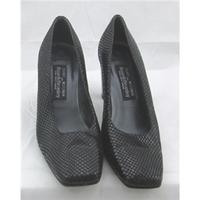 Stuart Weitzman for Russell & Bromley, size 7 black block heeled court shoes