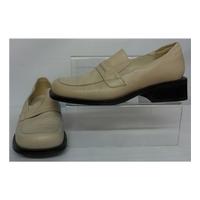 st michael cream shoes st michael size 5 cream slip on shoes